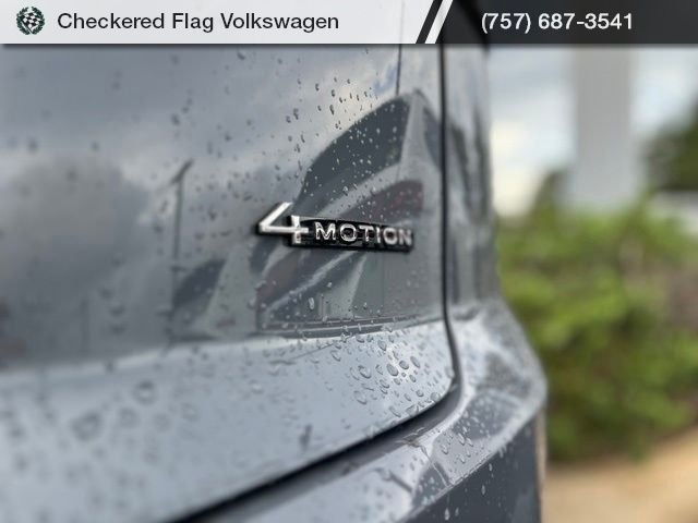 Used 2025 Pure Gray Volkswagen 2.0T SEL image 10