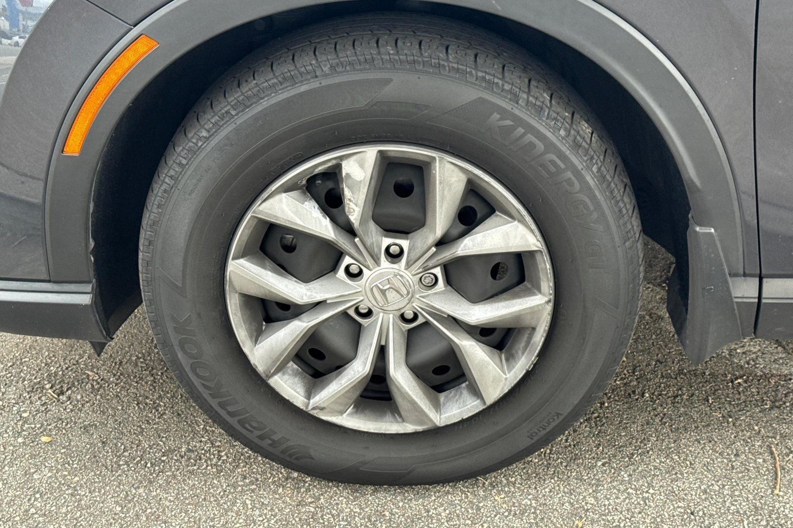 Certified Used 2025 Meteorite Gray Metallic Honda LX image 4