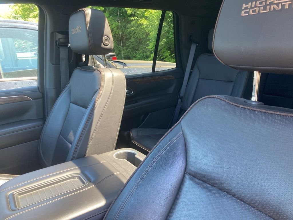 Used 2021 Black Chevrolet High Country image 9
