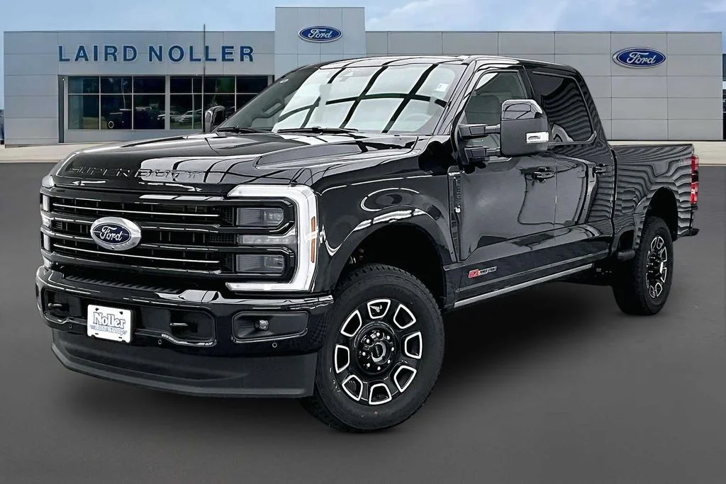 2026 Ford F-350 Platinum 4x4 Crew Cab 6-3/4' Box SRW's photo