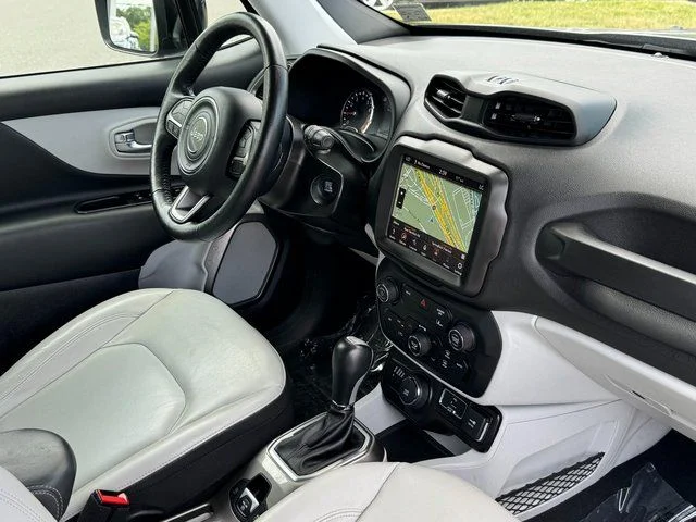 Used 2022 Blue Jeep Limited image 9