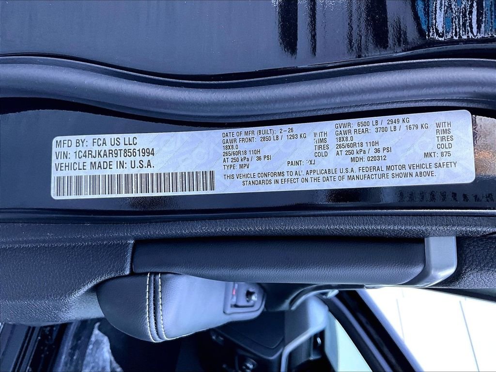 New 2026 Diamond Black Crystal Pearlcoat Jeep Laredo image 17