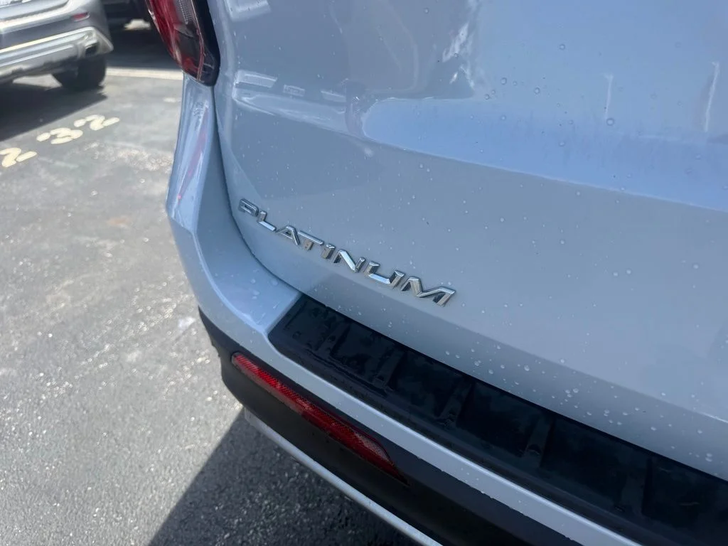 Used 2025 White Metallic Ford Platinum image 43