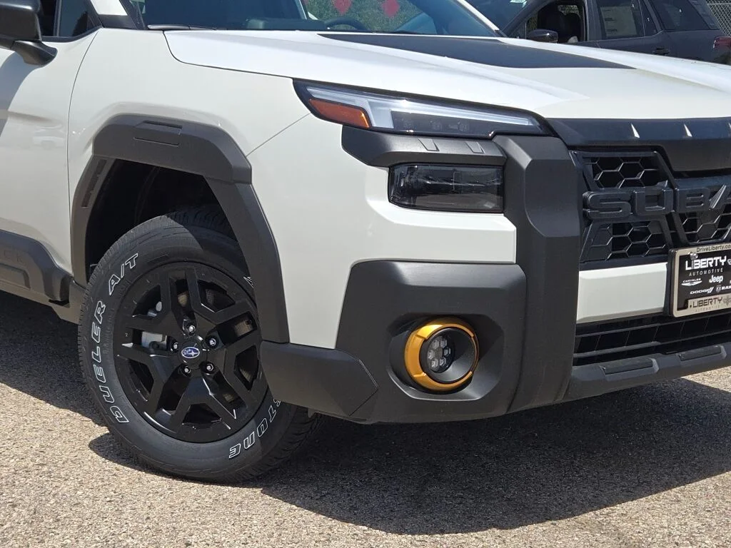 New 2026 CRYSTAL WHITE PEARL Subaru Wilderness image 3