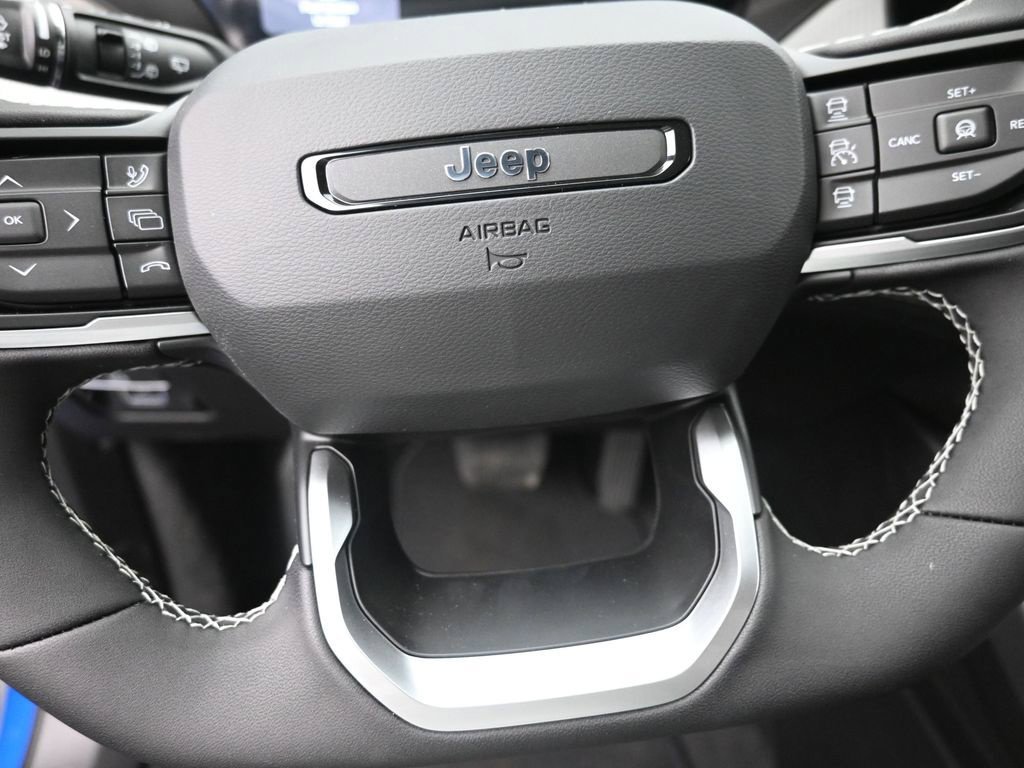 New 2026 Hydro Blue Pearl-Coat Exterior Paint Jeep Laredo image 17