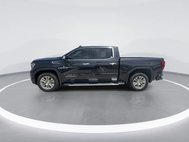 Used 2023 Silver GMC Denali image 5