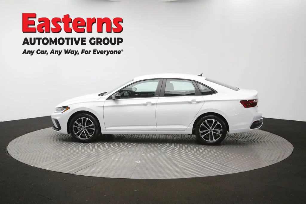 Used 2025 White Volkswagen 1.5T Sport image 58