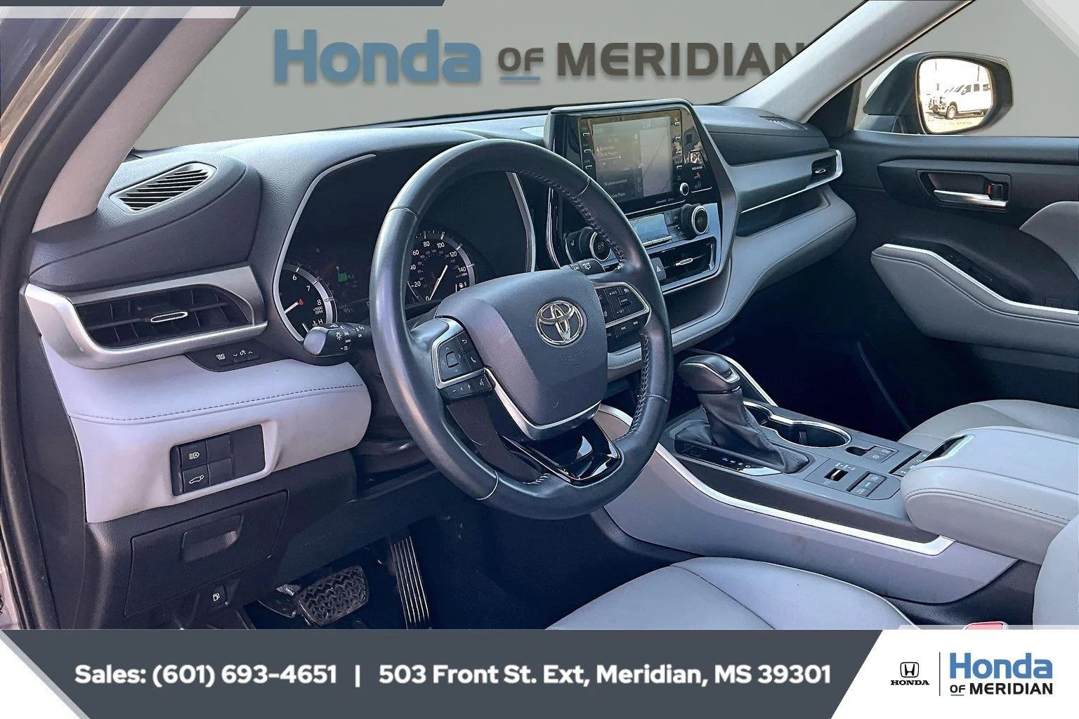 Used 2021 Magnetic Gray Metallic Toyota XLE image 12