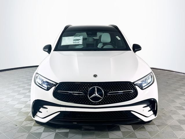 New 2026 Polar White Mercedes-Benz GLC 300 image 2