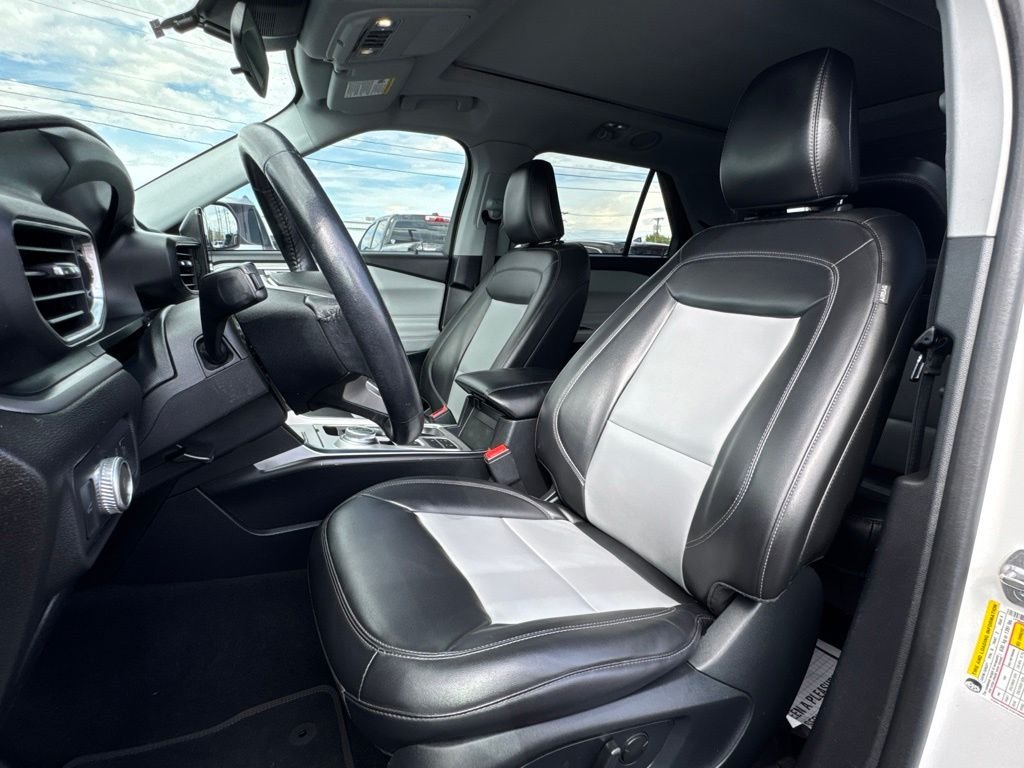 Used 2022 White Ford XLT image 13