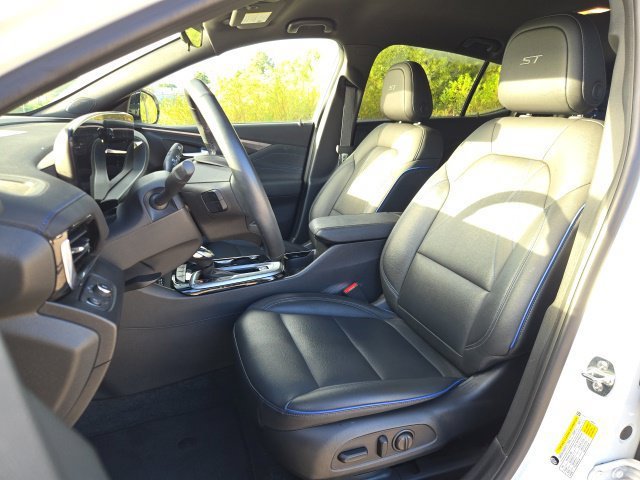 Used 2025 Summit White Buick Sport Touring image 14