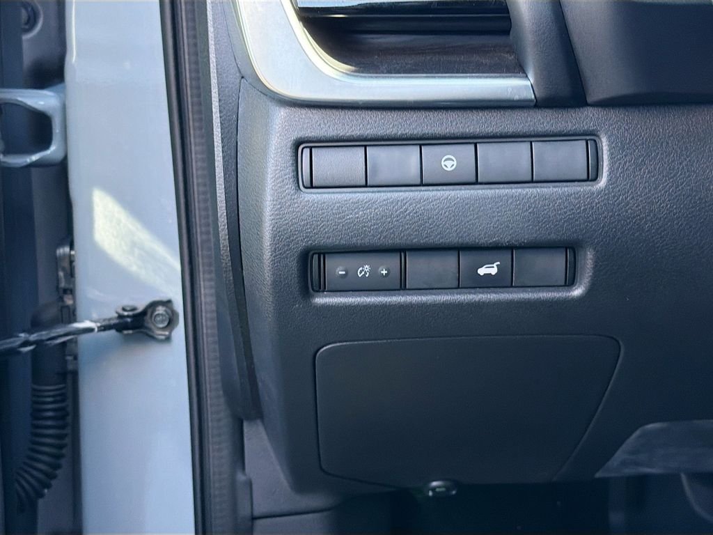 Used 2021 Boulder Gray Pearl Nissan SL image 8