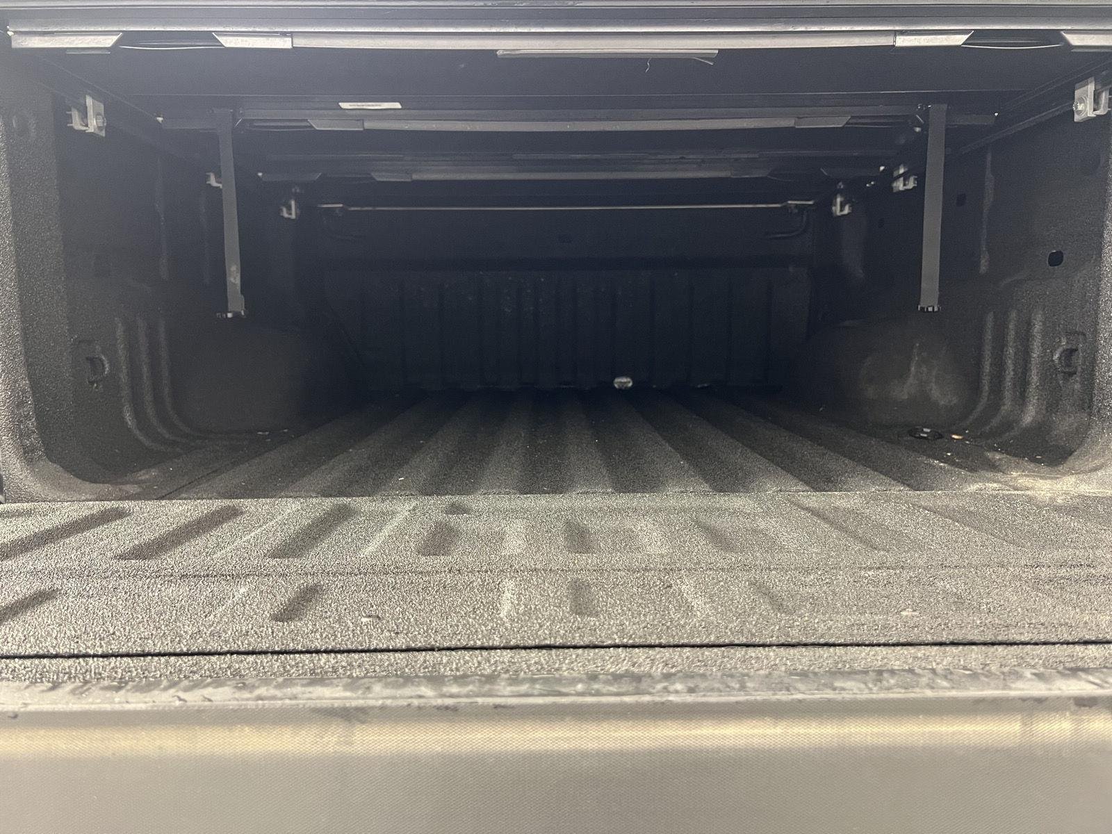 Used 2022 Onyx Black GMC 4WD AT4 w/Leather image 19