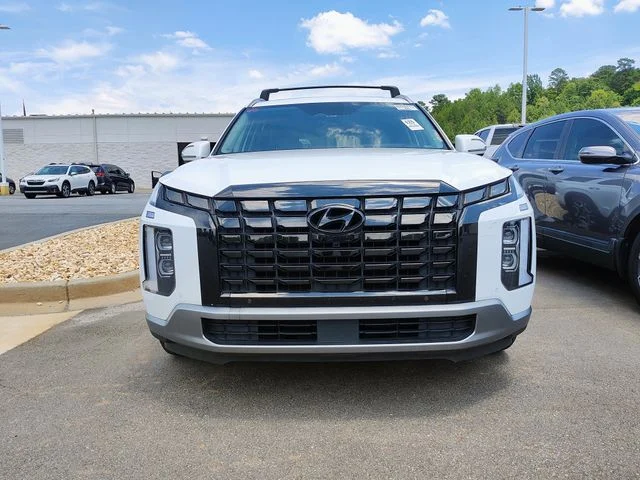 Used 2023 White Hyundai Limited image 2