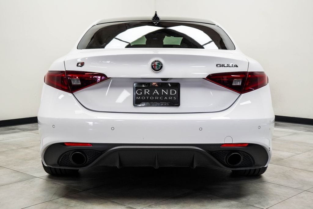 Used 2023 White Alfa Romeo Veloce image 11
