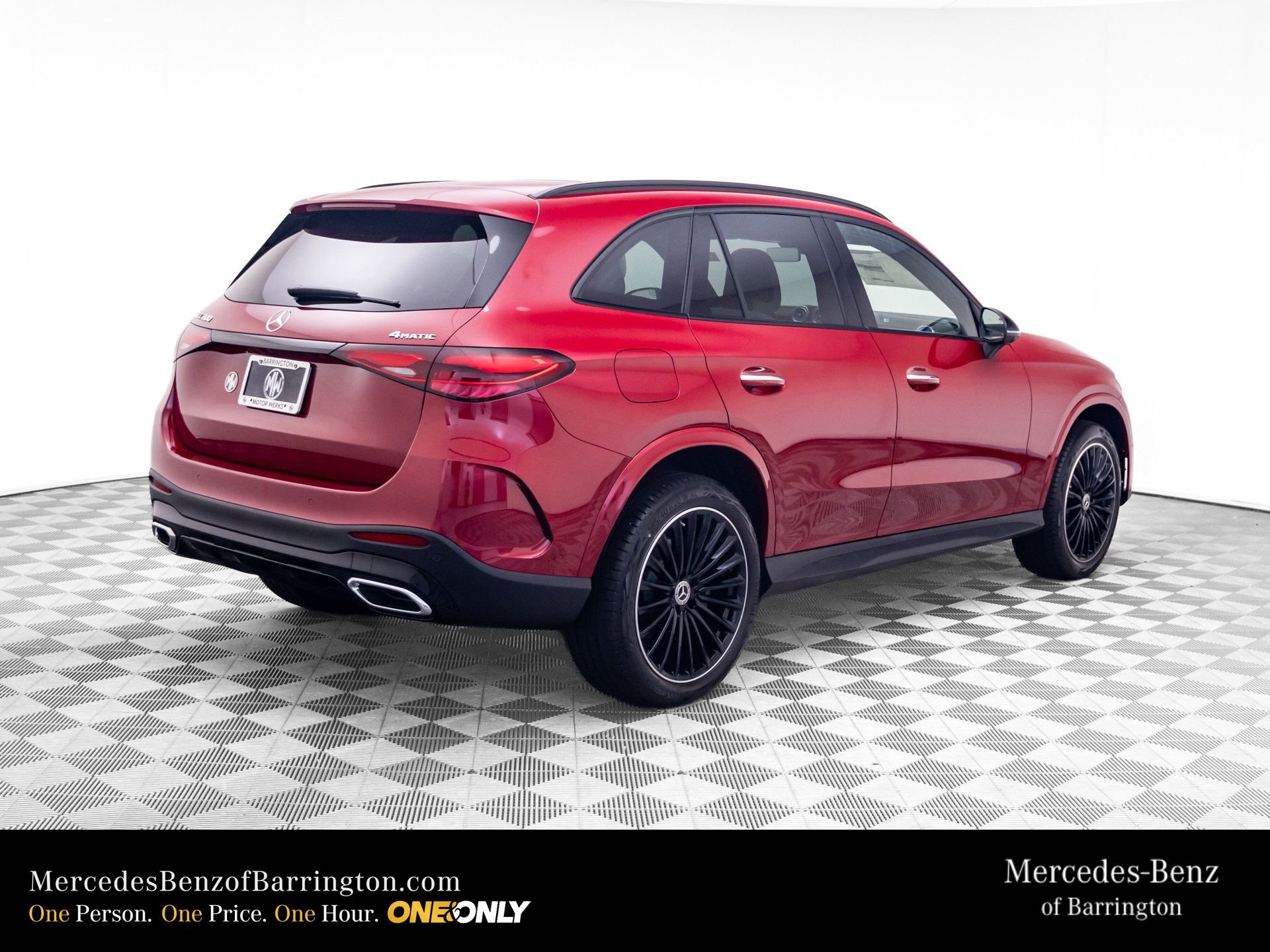 New 2026 MANUFAKTUR Patagonia Red Metallic Mercedes-Benz GLC 300 image 6