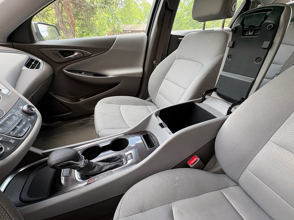 Used 2023 Gray Metallic Chevrolet LT image 18