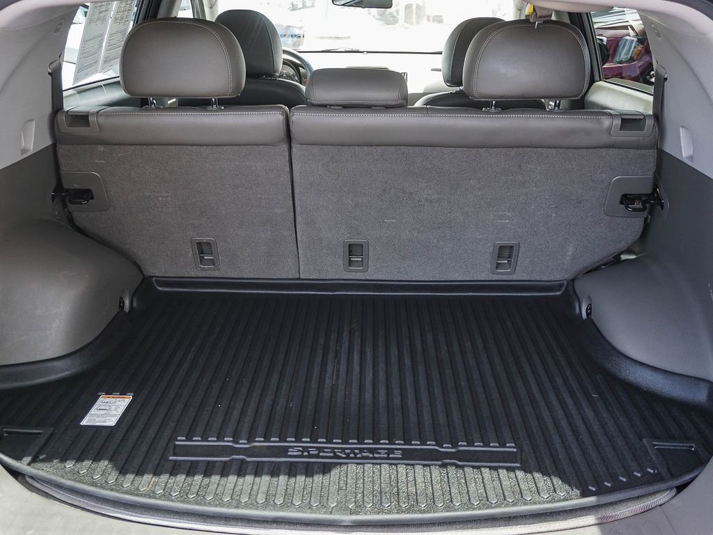 Used 2016 Silver Kia EX image 25