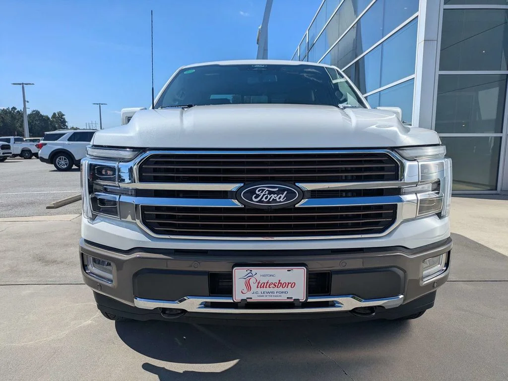 New 2026 Star White Metallic Tri-Coat Ford King Ranch image 9