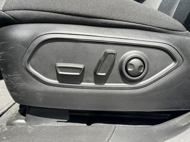 New 2026 Hydro Blue Pearlcoat Jeep Laredo image 14