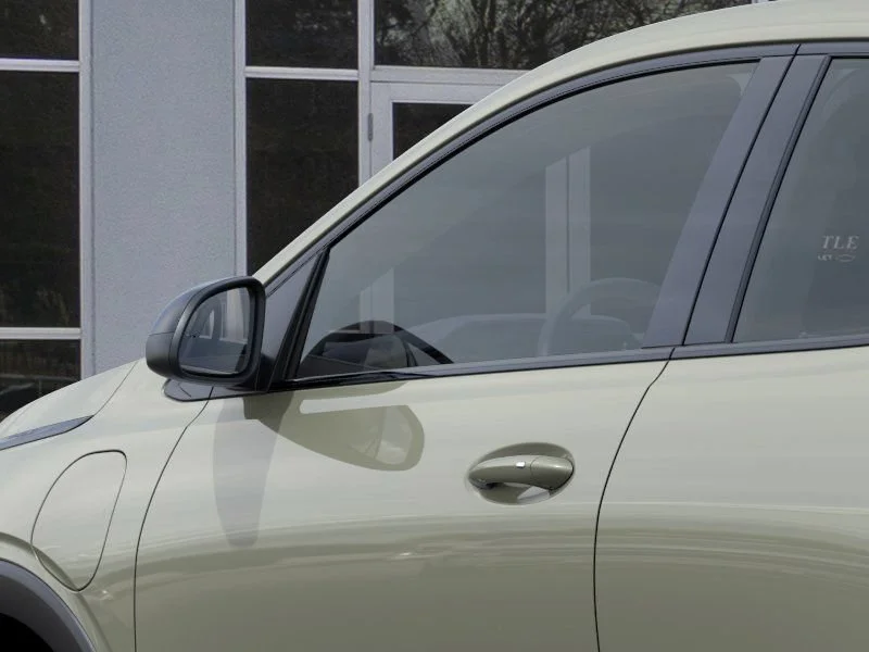 2027 Chevrolet Bolt LT - Photo 18
