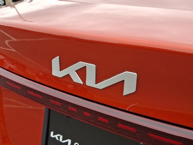 Used 2022 Red Kia LXS image 30