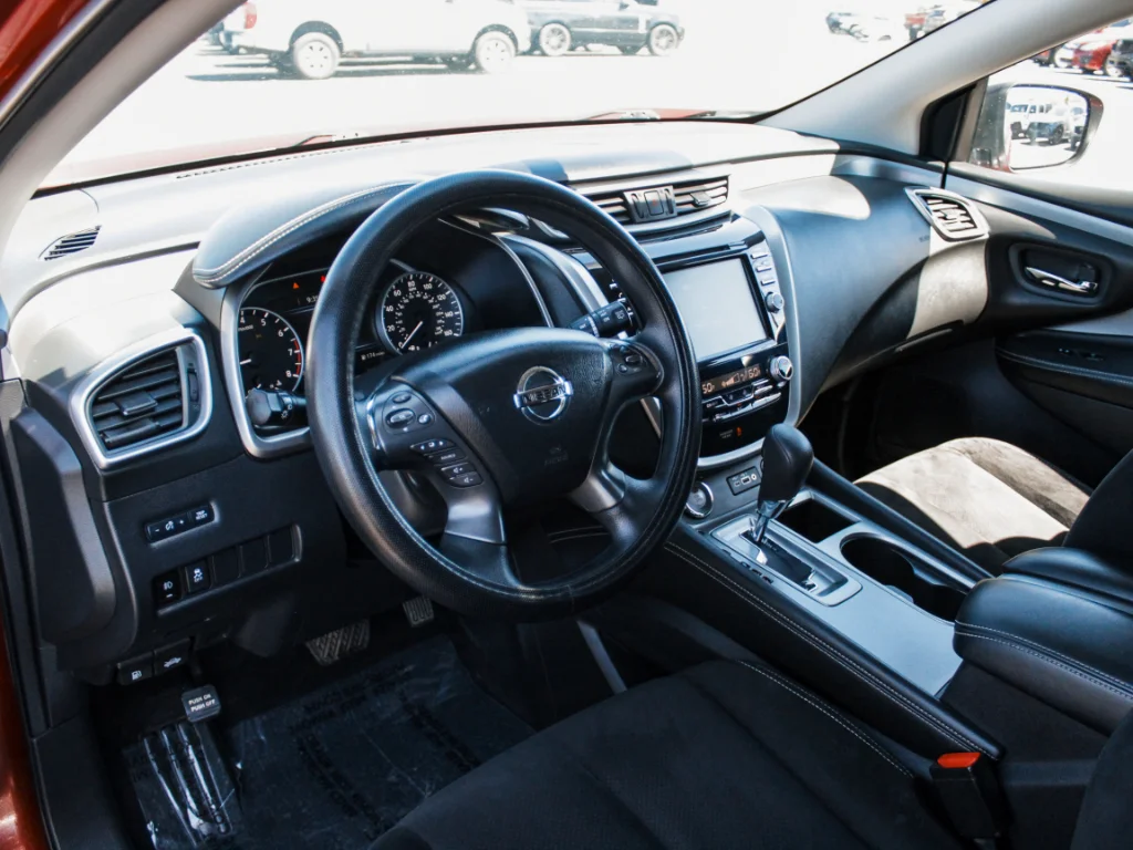 Used 2019 Red Nissan S image 8