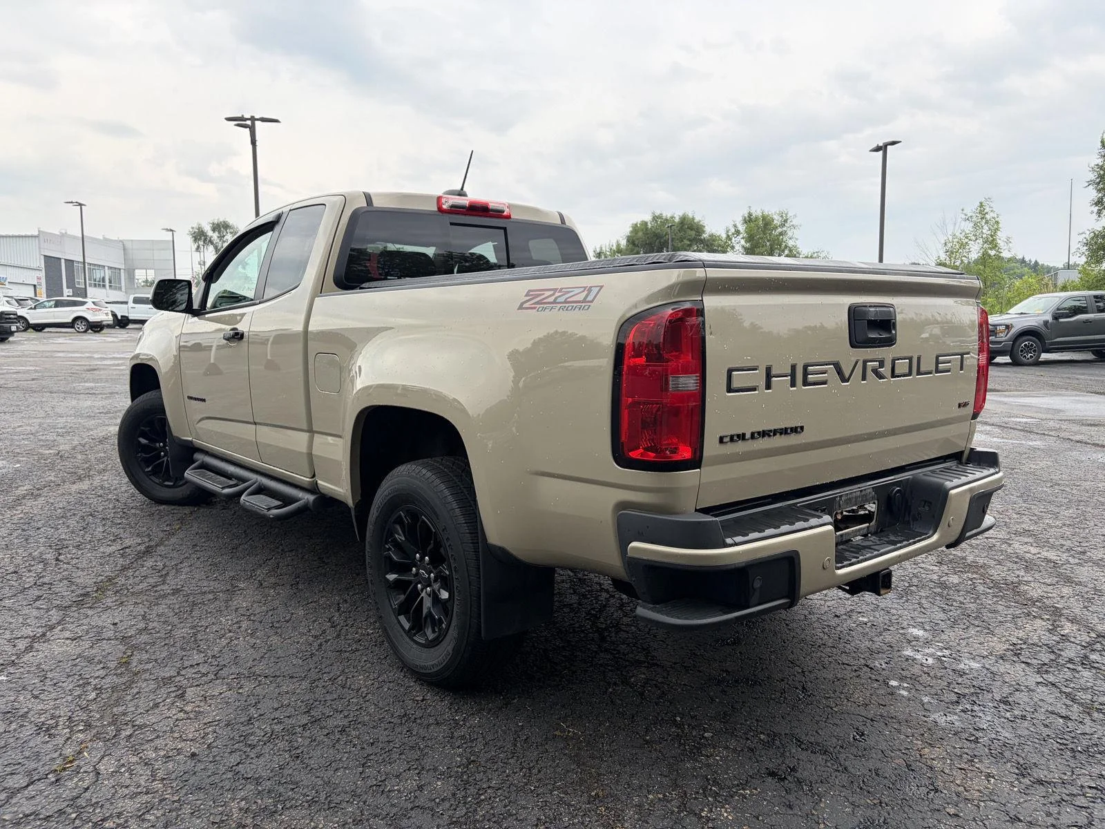 Used 2022 Sand Dune Metallic Chevrolet 4WD Z71 image 3