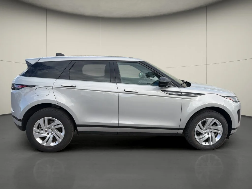 Used 2024 Silver Land Rover S image 8