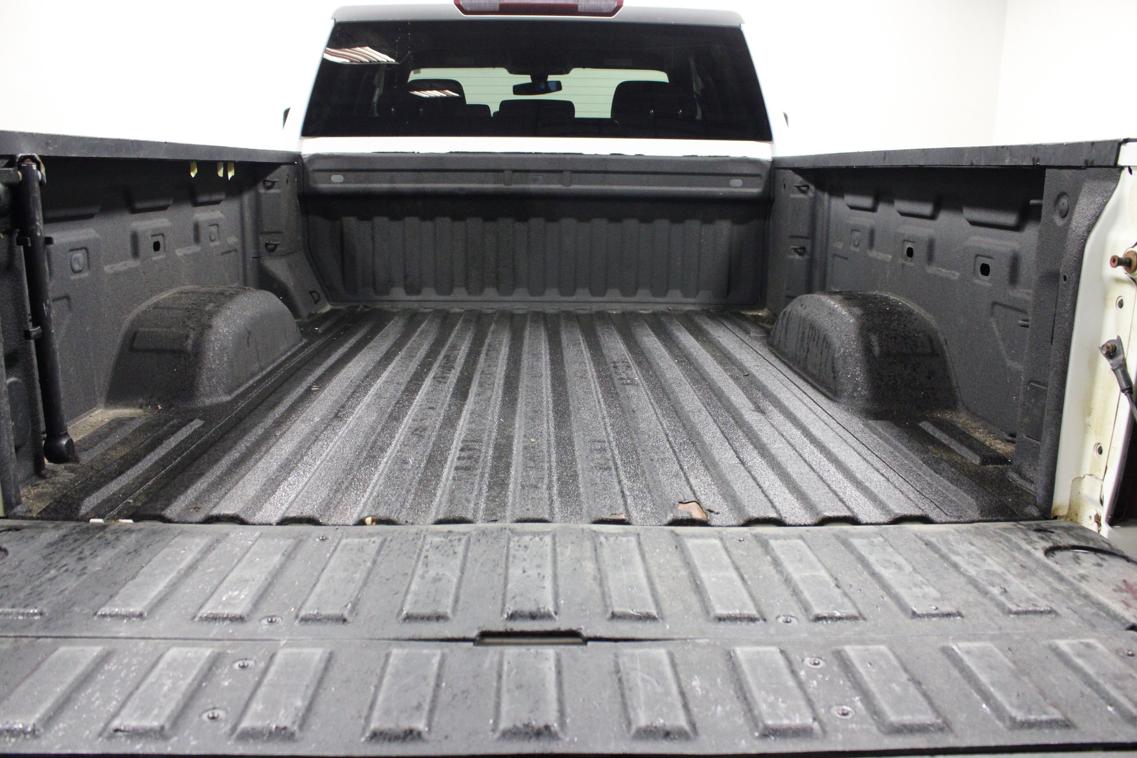 Used 2021 Summit White GMC SLE image 13