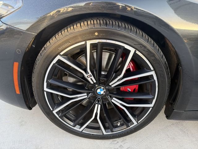2021 BMW 5 Series M550i - Photo 32