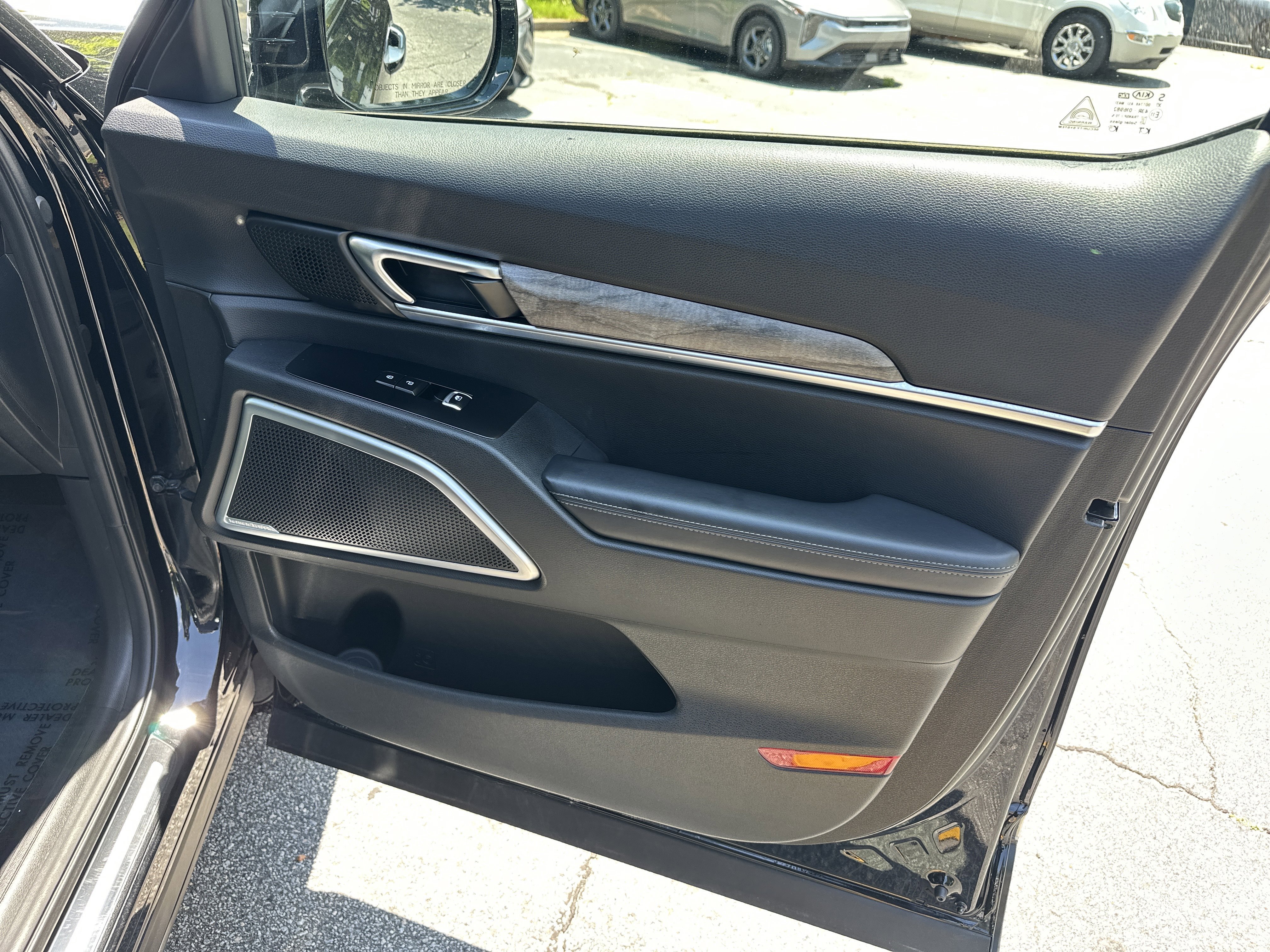 Certified Used 2020 Ebony Black Kia SX image 16