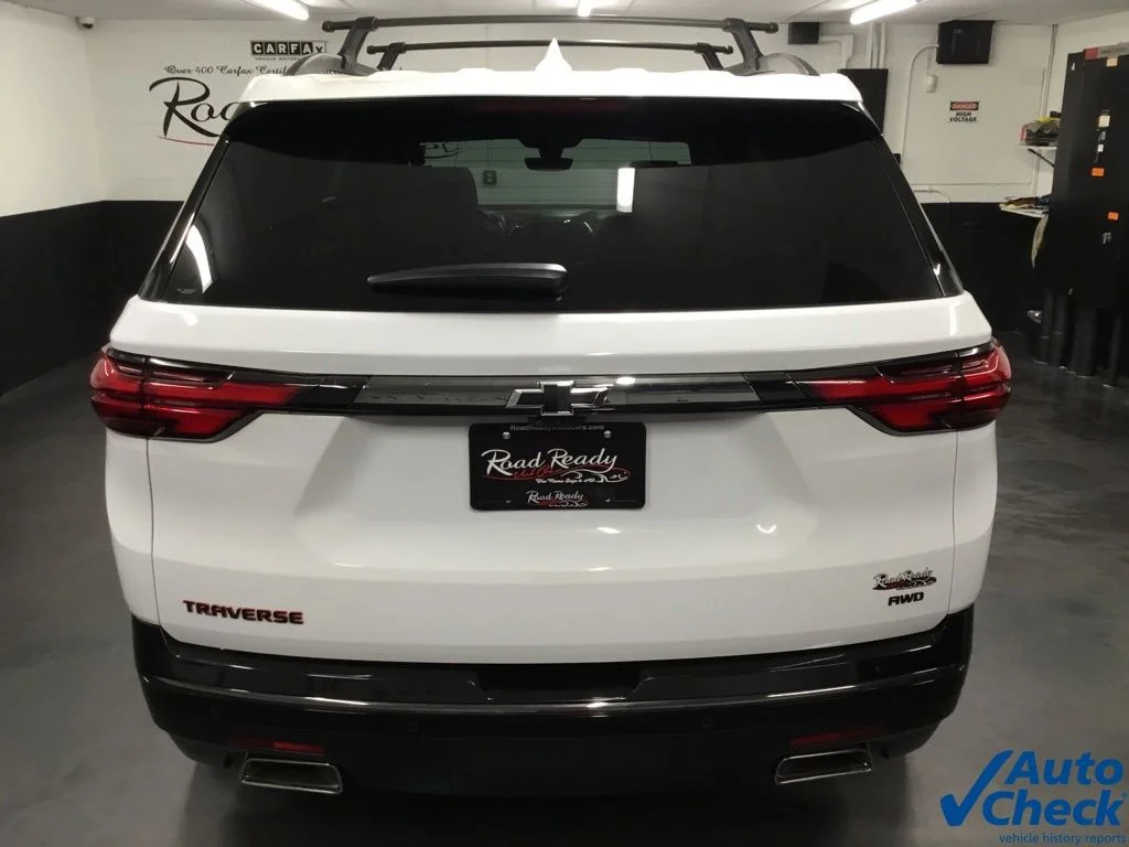 Used 2022 White Chevrolet Premier image 9