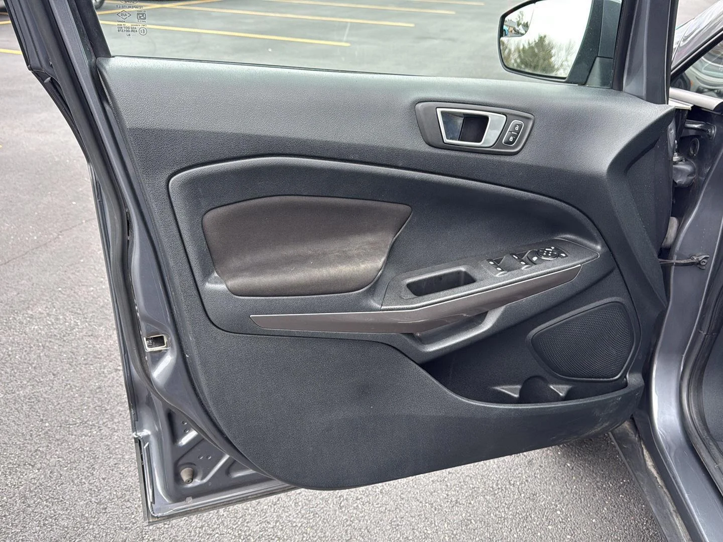 Used 2019 Smoke Metallic Ford SE image 16