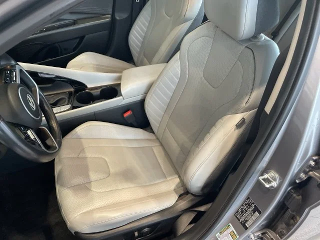 2024 Hyundai Elantra Limited - Photo 17