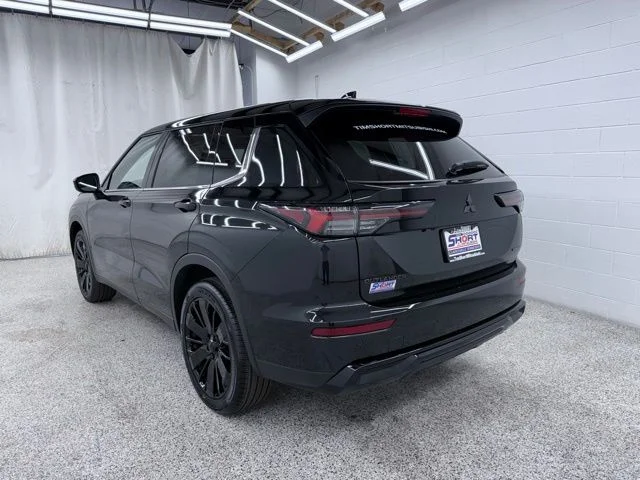 New 2026 Black Mitsubishi LE image 4