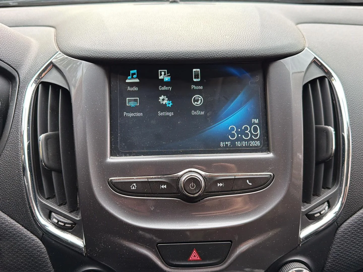 Used 2018 Kinetic Blue Metallic Chevrolet LT image 15