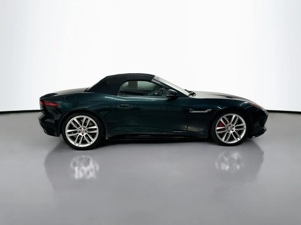 Used 2016  Jaguar R image 8
