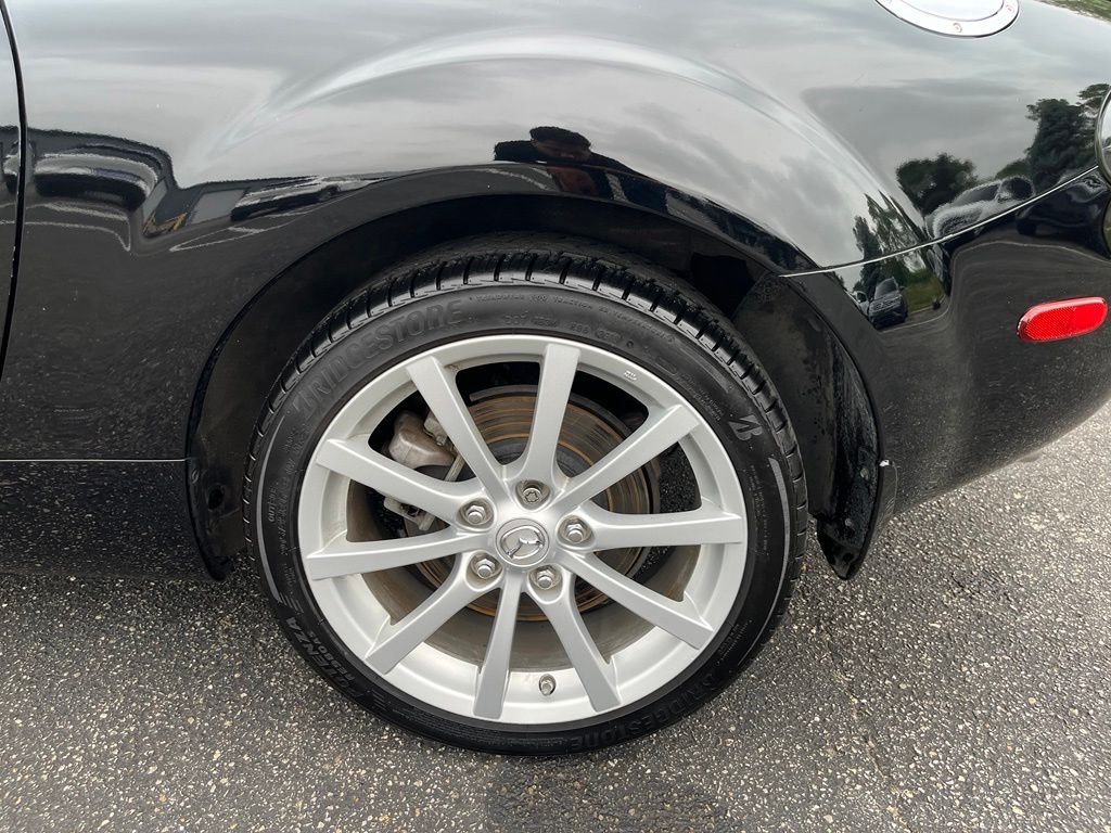 Used 2008 Black Mazda Grand Touring image 35