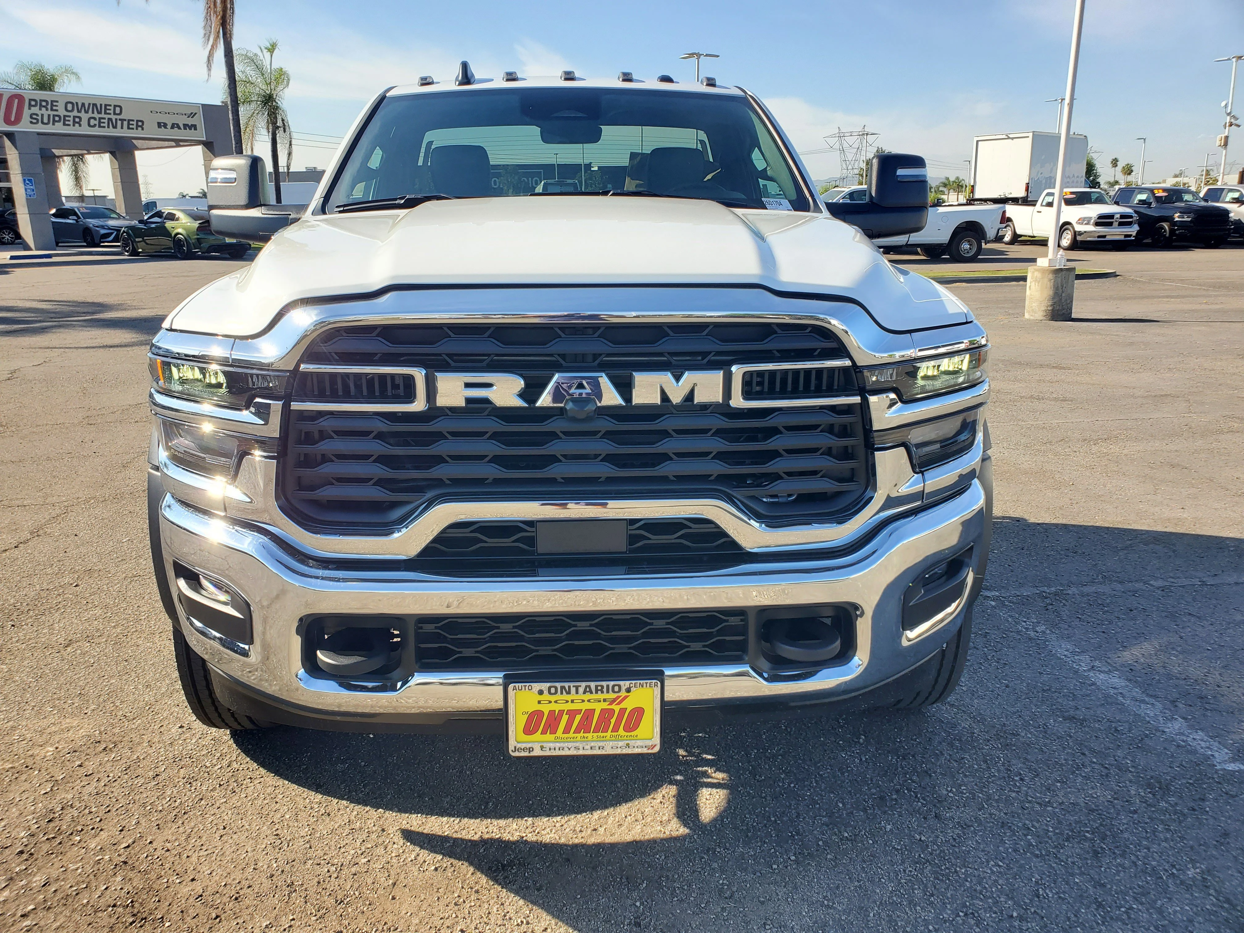 New 2026 Bright White Clear-Coat Exterior Paint RAM Tradesman image 9