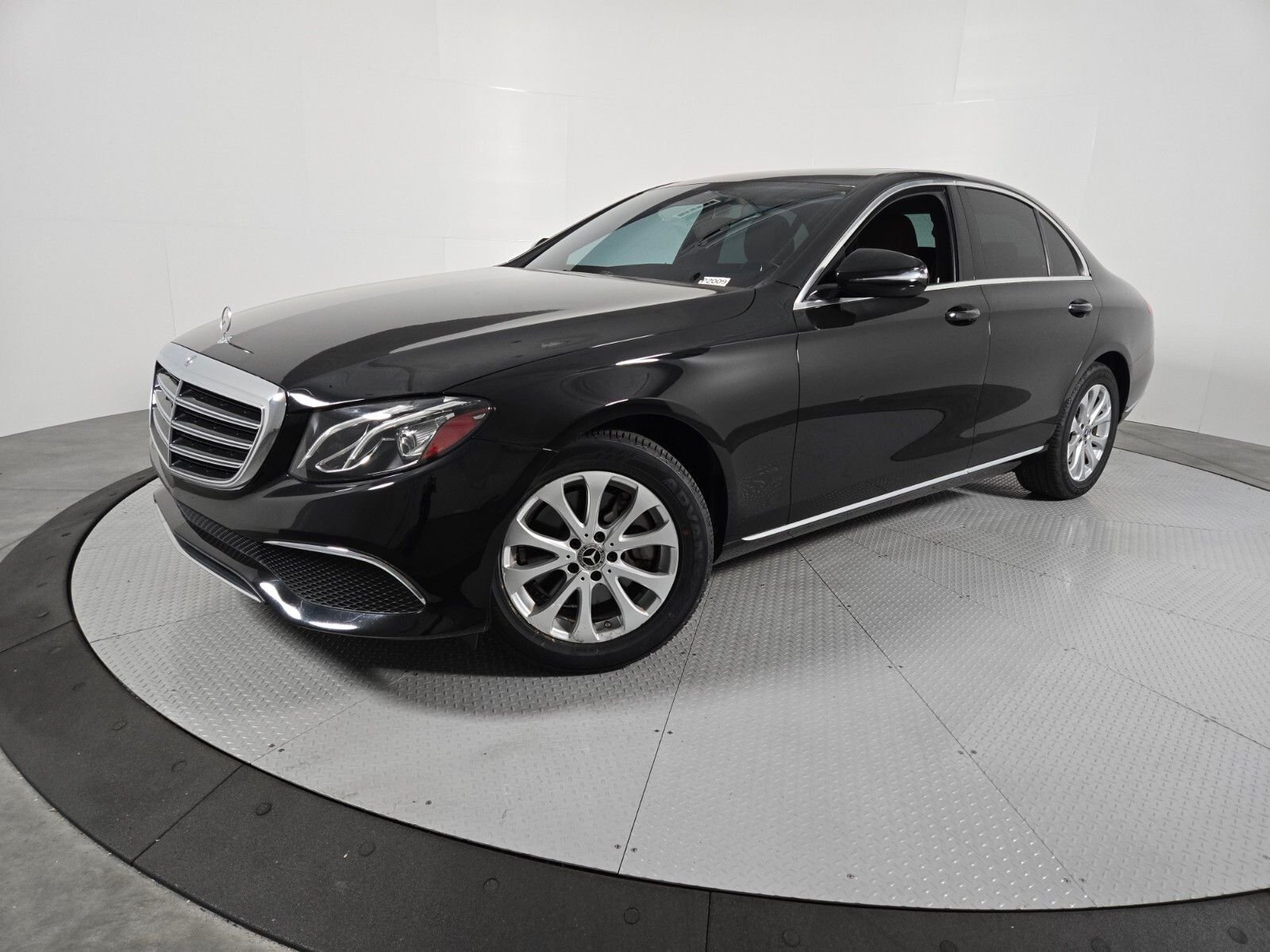 Used 2019 Black Mercedes-Benz E 300 image 1