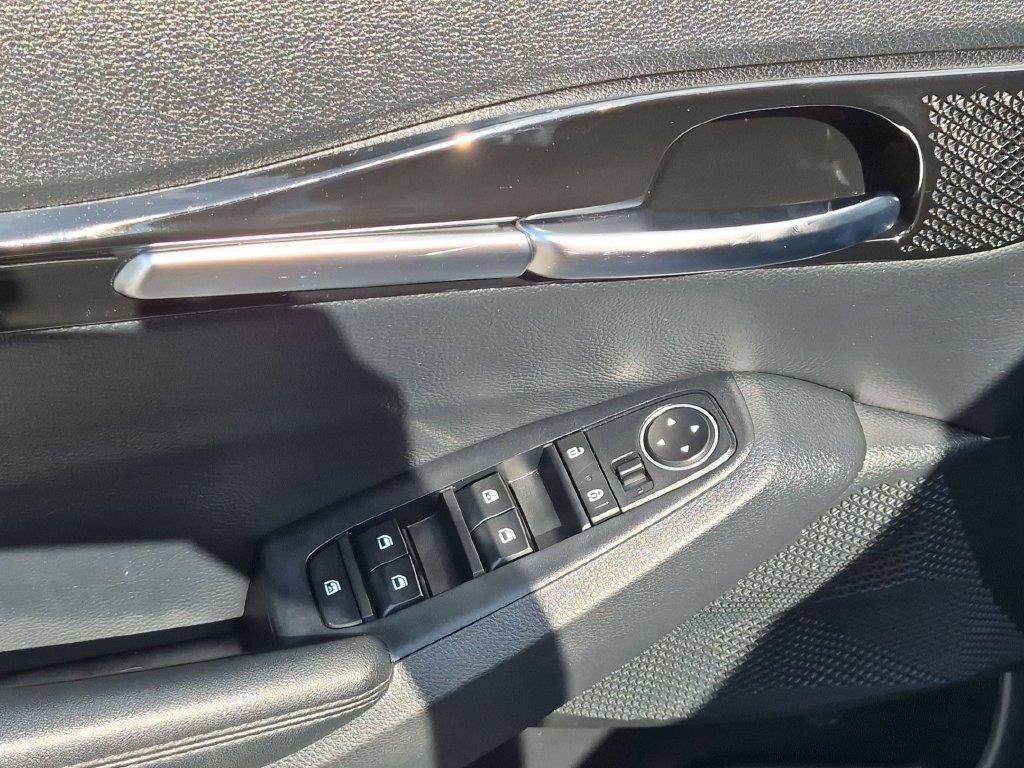 Used 2022 Gray Kia EX image 8
