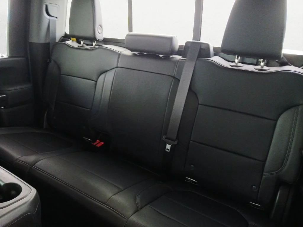 Used 2022 Silver Ice Metallic Chevrolet LTZ image 9