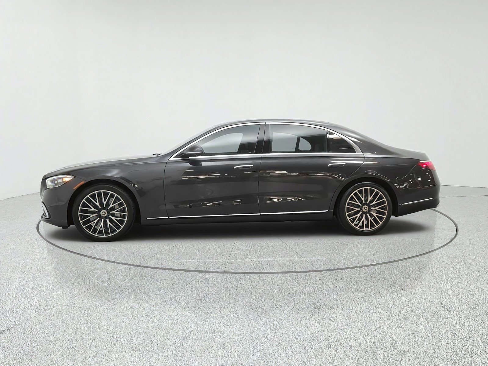 Certified Used 2023 Graphite Grey Mercedes-Benz S 500 4MATIC® Sedan image 8