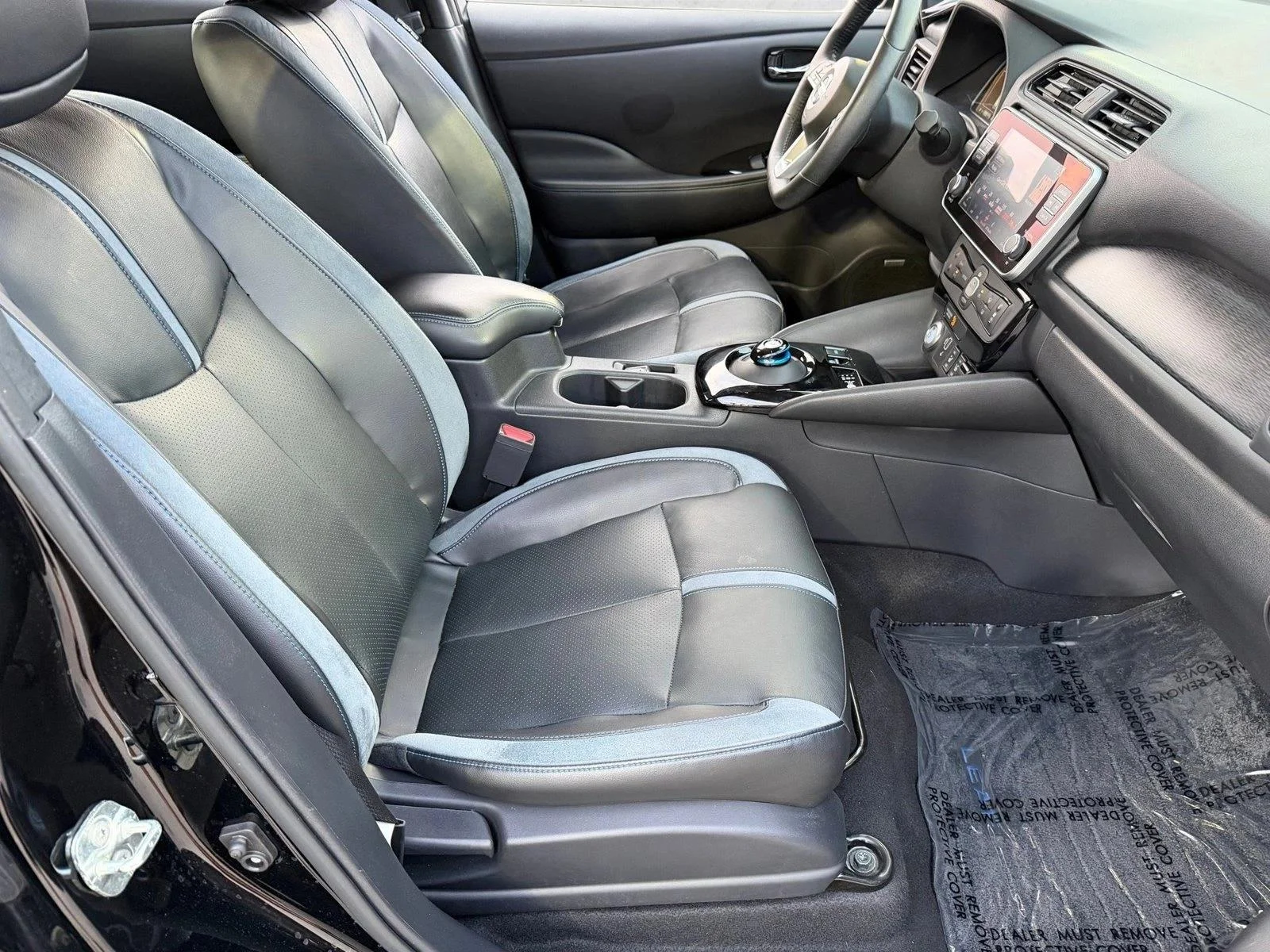 Used 2019 Super Black Nissan SL PLUS image 19