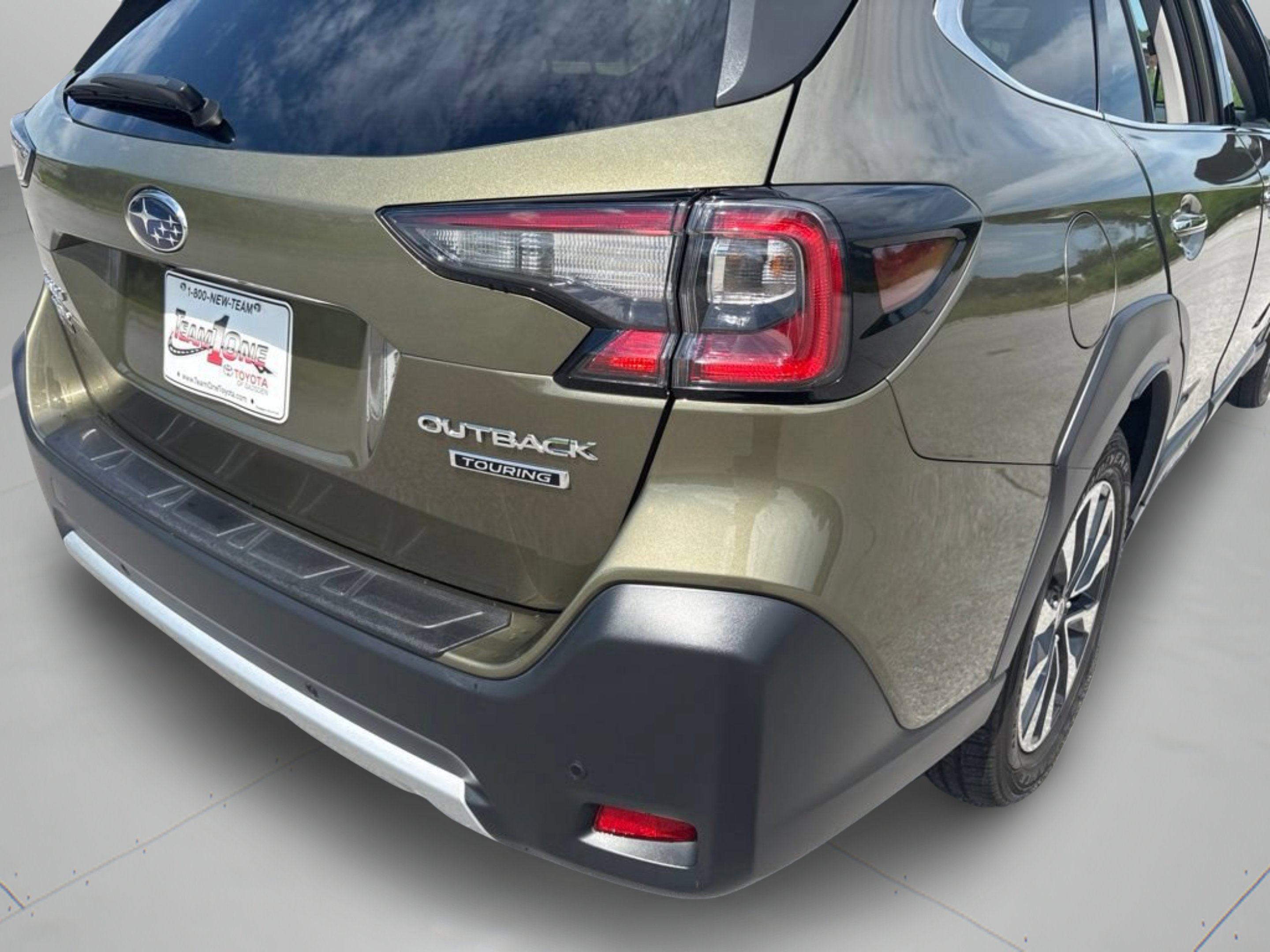 Used 2024 Autumn Green Metallic Subaru Touring image 30