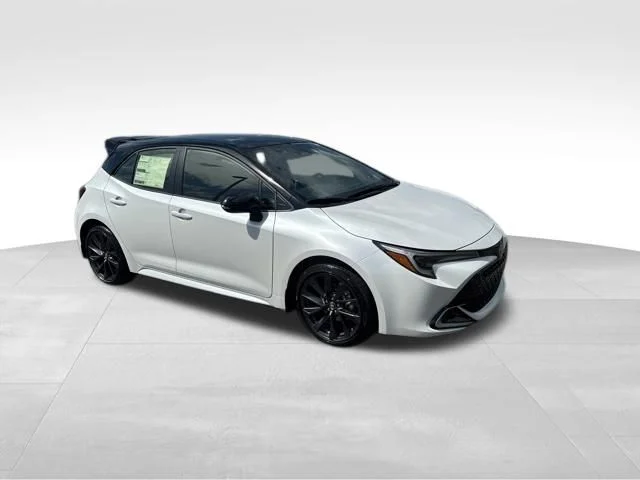 2026 Toyota Corolla Hatchback XSE - Photo 8