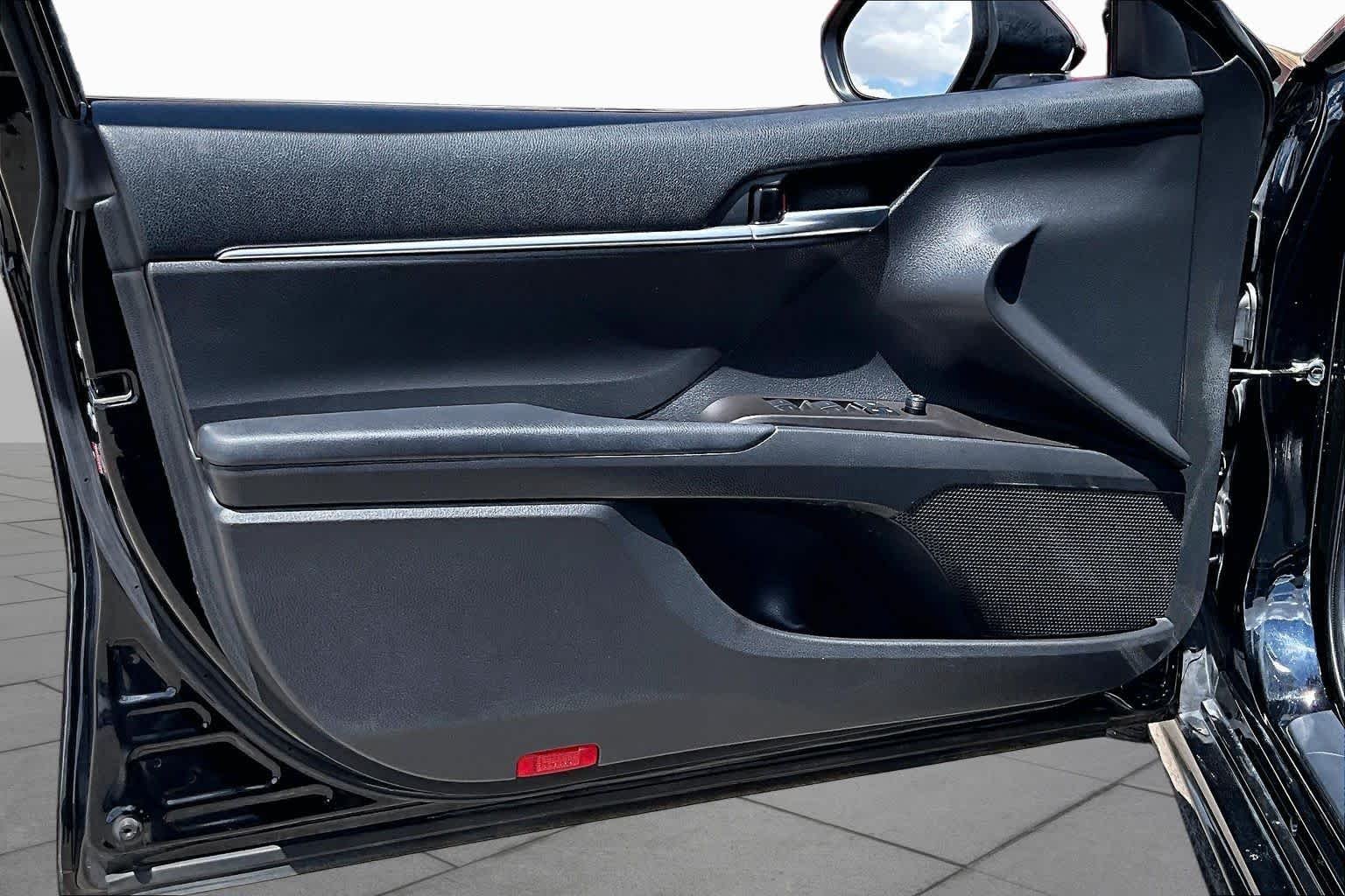 Used 2022 Midnight Black Metallic Toyota SE image 20