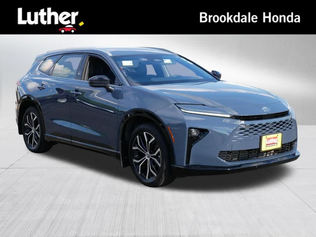 2025 Toyota Crown Signia XLE
