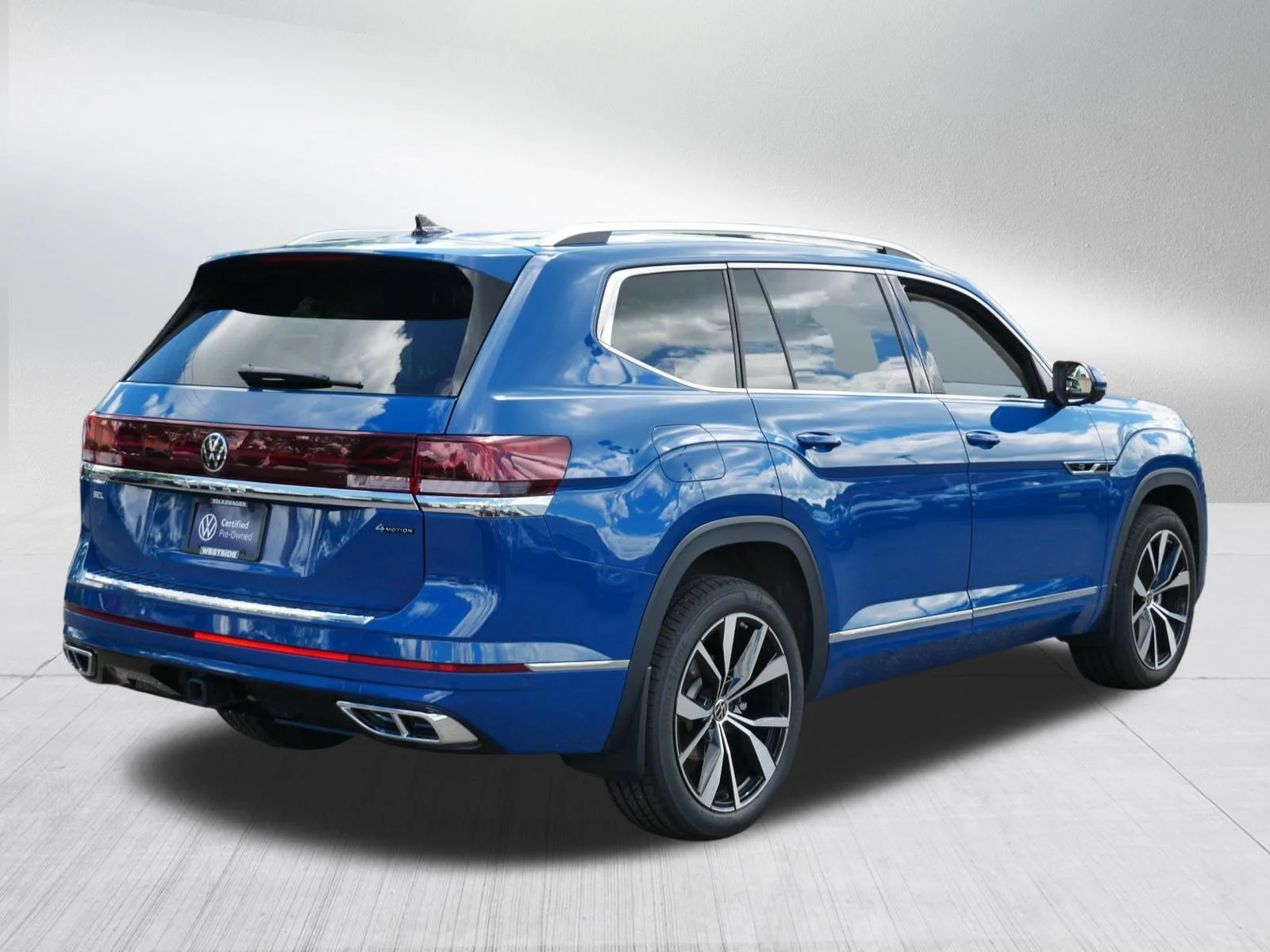 Used 2025 Mountain Lake Blue Metallic Volkswagen 2.0T SEL Premium R-Line image 7